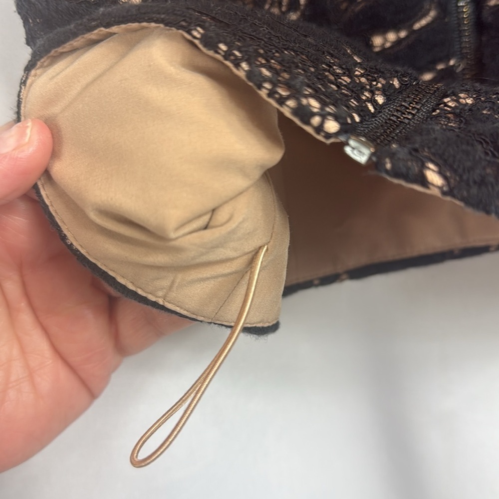 BCBGMaxAzria Black and Tan Lace Crop Top - Picture 4 of 5